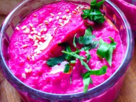 Humus cu Sfeclă și Lipie de Casă